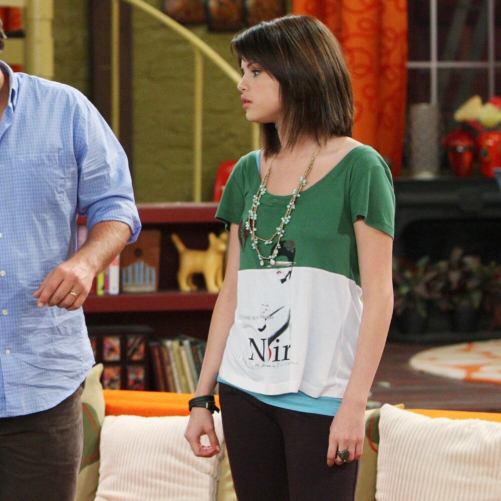 RARE Noir High-Low T-Shirt ALT ASO Alex Russo - Picture 5 of 6